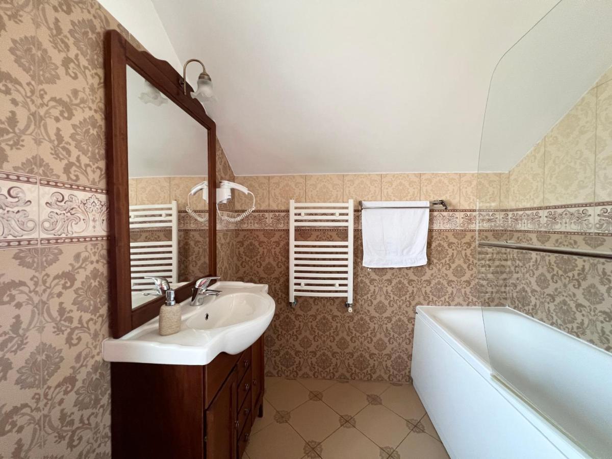 Cameră triplă confort
